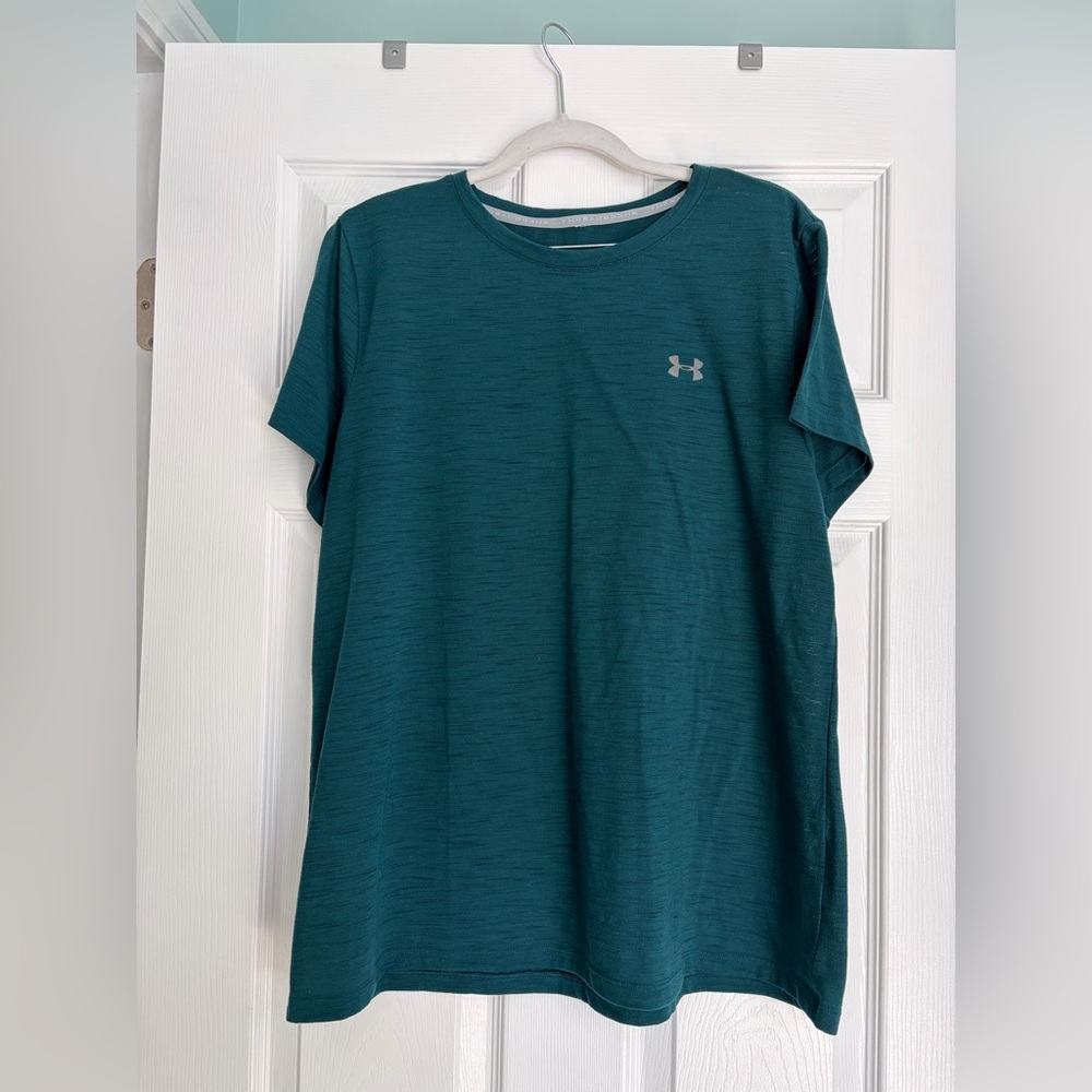 Under Armour Women’s Dark Green Short Sleeve Tee